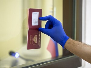 Путін дозволив отримувати паспорти РФ жителям Абхазії та Південної Осетії, які не знають російської мови