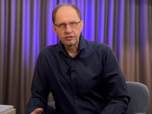 Набутов: За тиждень до призначення Путіна директором ФСБ ми летіли в Ту-154 біля туалету й нюхали ці запахи