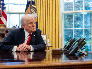 Трамп неожиданно позвонил по телефону журналисту ВВС. Говорили о Путине