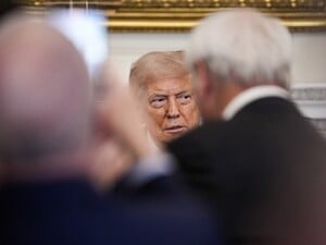 Трамп все еще думает, что Россия победит в войне против Украины, но не знает когда – Politico