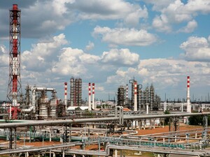 Мільйони тонн нафти. ССО розповіли, який російський завод атакували вночі