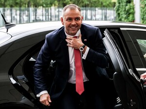 Президент Польщі заявив, що регулярно спілкується з духом Пілсудського