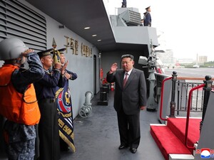 После обеда с Ким Чен Ыном слегло около 20 моряков. Что произошло?