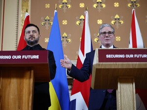 Перспективи для України покращуються після того, як Трамп ввів санкції проти російської нафти – Стармер