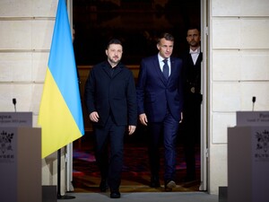 Зеленський і Макрон обмінялися твітами під час переговорів про 