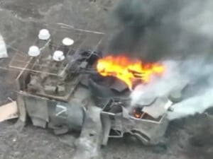 СБС остановили штурм в Донецкой области, поразив танковый мостоукладчик МТУ-20. Видео