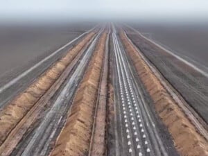 Тысячи километров противотанковых рвов и рубежи 