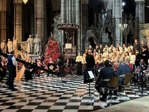 В рождественском обращении короля Чарльза III спел украинский хор. Видео