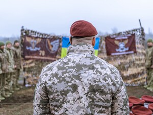 РФ намагається взяти десантників у 