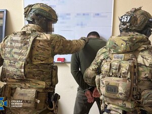 Хабар у розмірі $320 тис. Затримано командувача логістики Повітряних сил ЗСУ й голову обласної СБУ