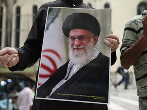 СМИ пишут, что умерла вдова Хаменеи. Как это произошло?