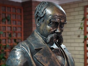 У Ботсвані відкрили перший в Африці пам'ятник Тарасові Шевченку. Фото