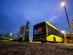 У Німеччині 15-річний підліток викрав автобус, щоб підвезти однокласницю – поліція