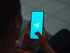 На блокуваннях Telegram і WhatsApp у РФ заробляють генерал ФСБ та його син – розслідування