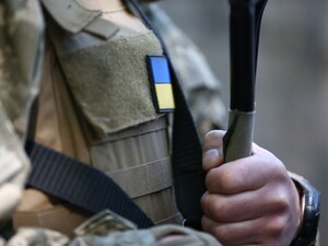 Українські військові підняли прапор у Покровці і спростували фейк РФ