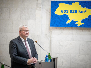 Украина разрывает последние связи с СНГ. Правительство прекратило действие 116 международных договоров