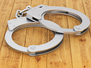 У Хмельницькій області чоловік споїв дев'ятирічну дитину до смерті, хлопчик помер у сніговому заметі – поліція