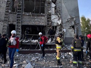 Окупанти вдарили по Запоріжжю, загинула людина, є постраждалі. Фото, відео