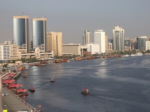 ОАЕ можуть залишитися без доларів через війну з Іраном. Країна звернулася до США